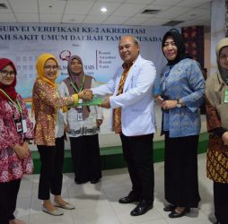 Penilaian dan Evaluasi Terhadap Kinerja dan Pelayanan Publik
